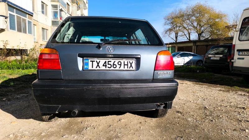 VW Golf 3 1.6 бензин, снимка 4 - Автомобили и джипове - 48391595