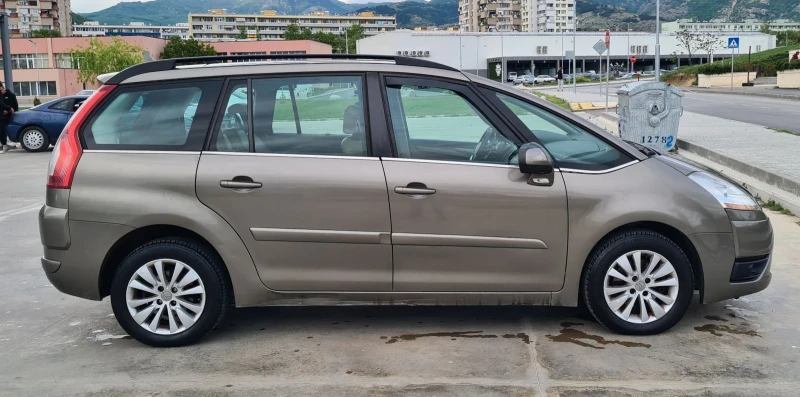 Citroen Grand C4 Picasso, снимка 2 - Автомобили и джипове - 48839652