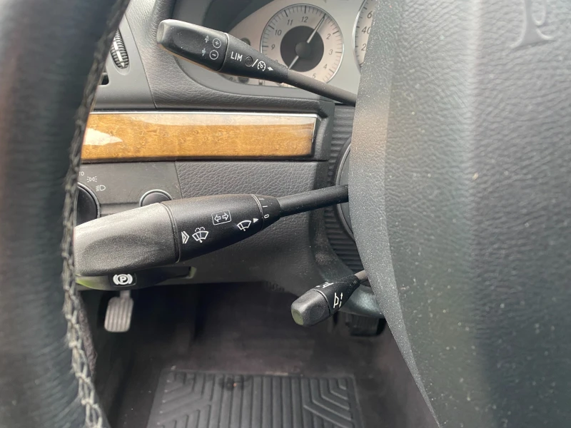 Mercedes-Benz E 500 4 matic , снимка 15 - Автомобили и джипове - 50337653