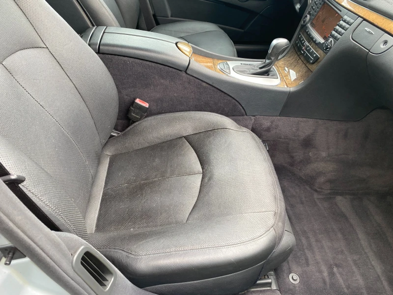 Mercedes-Benz E 500 4 matic , снимка 9 - Автомобили и джипове - 50337653