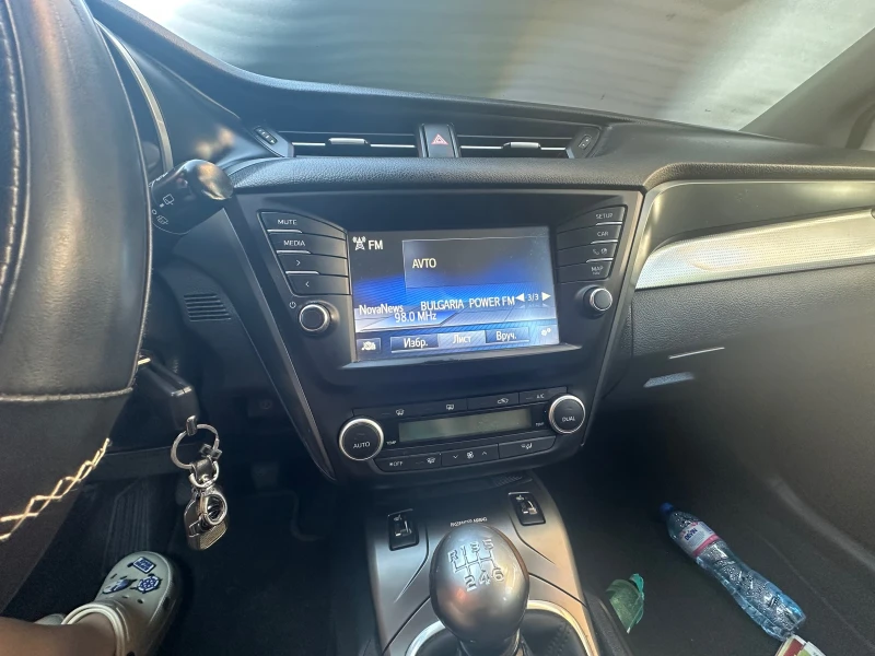 Toyota Avensis, снимка 7 - Автомобили и джипове - 52350916