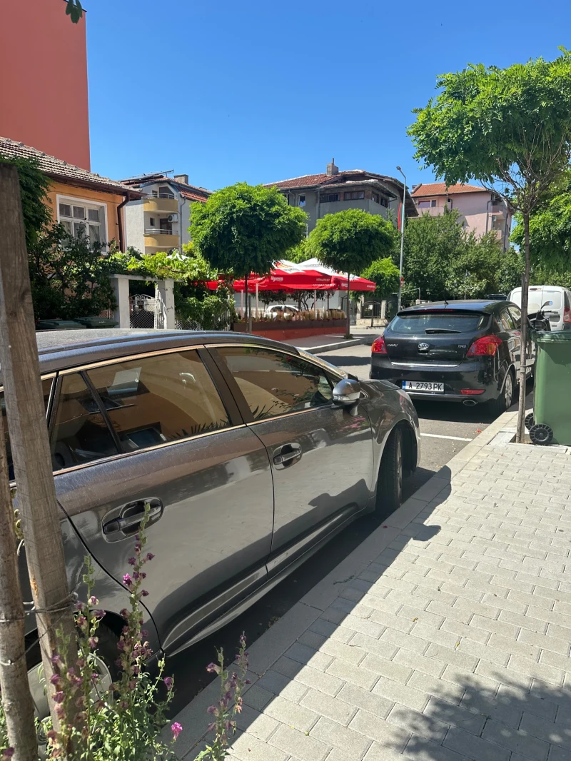 Toyota Avensis, снимка 3 - Автомобили и джипове - 52350916