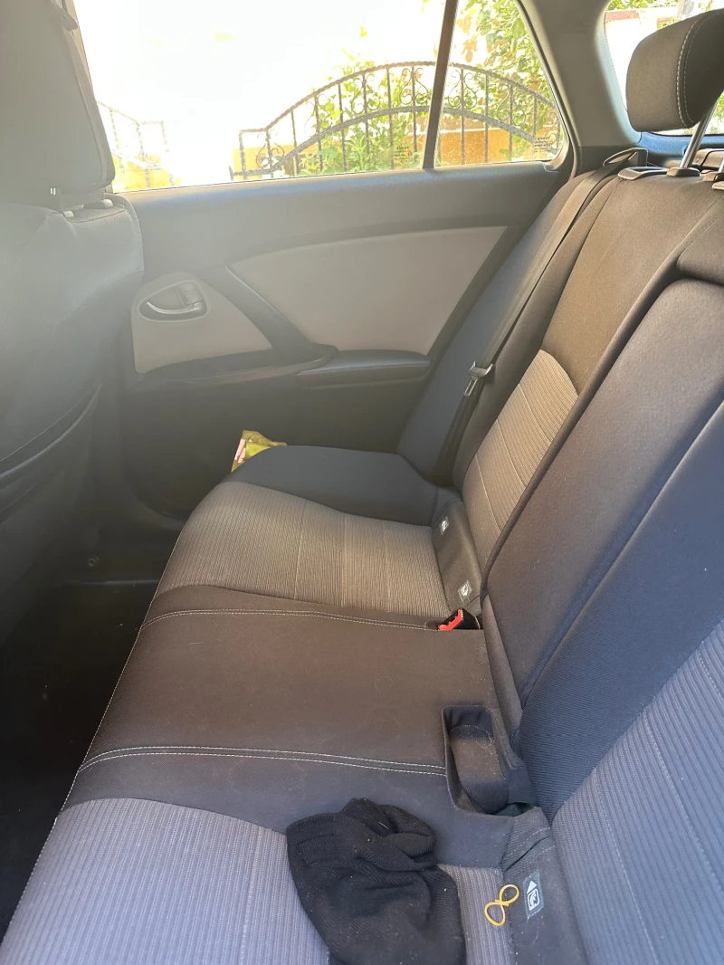 Toyota Avensis, снимка 15 - Автомобили и джипове - 52350916