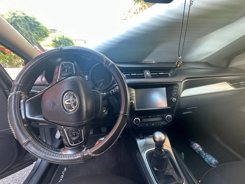 Toyota Avensis, снимка 6 - Автомобили и джипове - 52350916