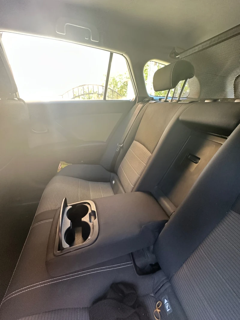 Toyota Avensis, снимка 16 - Автомобили и джипове - 52350916