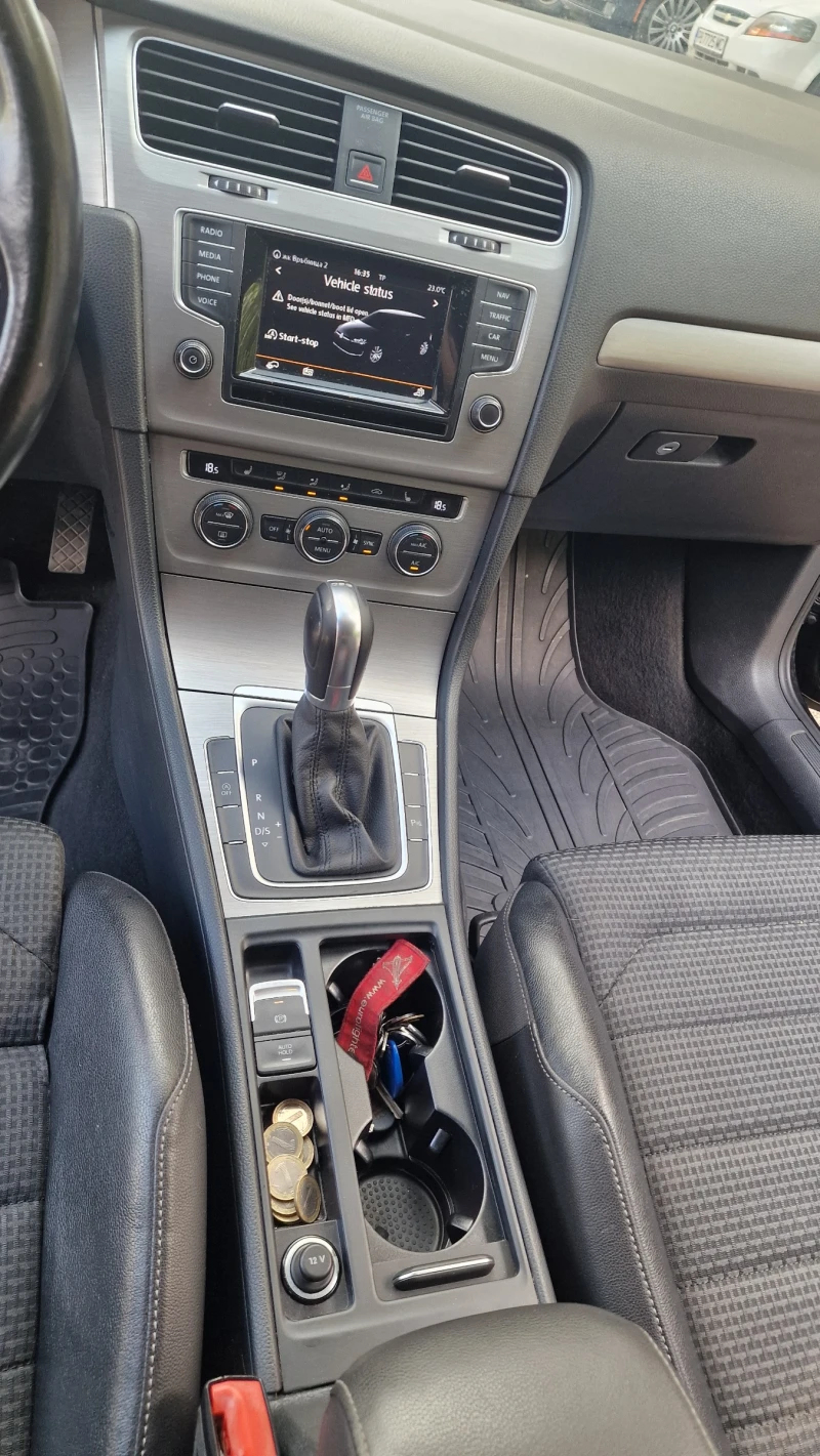 VW Golf, снимка 14 - Автомобили и джипове - 51711312