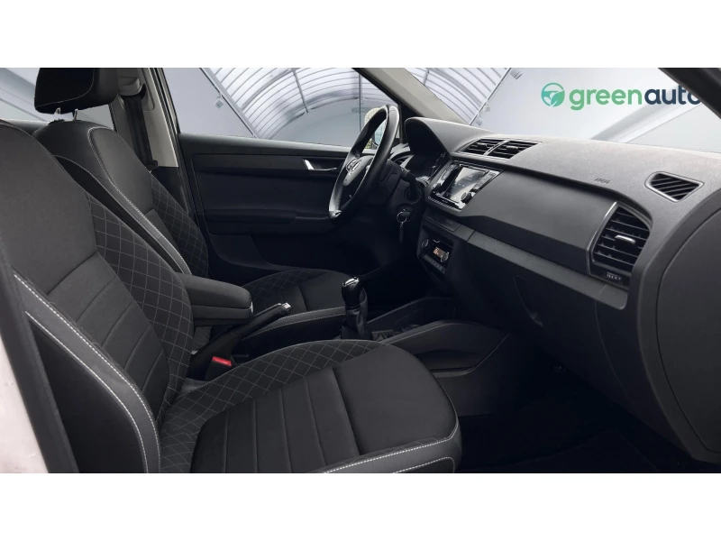 Skoda Fabia 1.0 TSi LPG, Месечна вноска от 277 лв., снимка 11 - Автомобили и джипове - 52244295