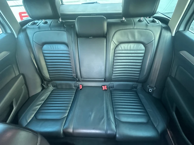 VW Passat 2.0TDI* 190к.с* 4x4* LED* REALNI KM* , снимка 10 - Автомобили и джипове - 52562436