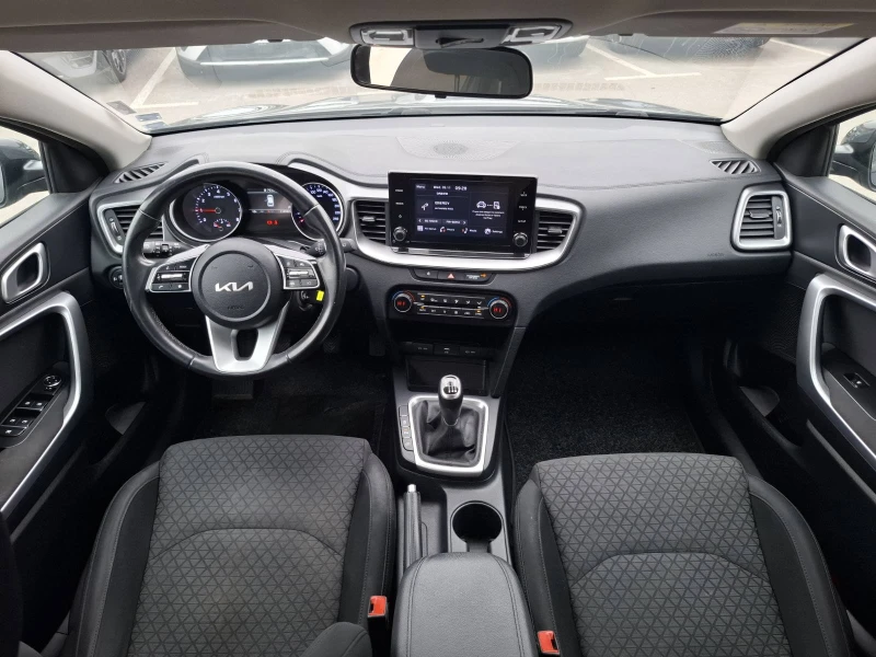 Kia Ceed 1.5 T-gdi SW Comfort Гаранция, снимка 8 - Автомобили и джипове - 52722485