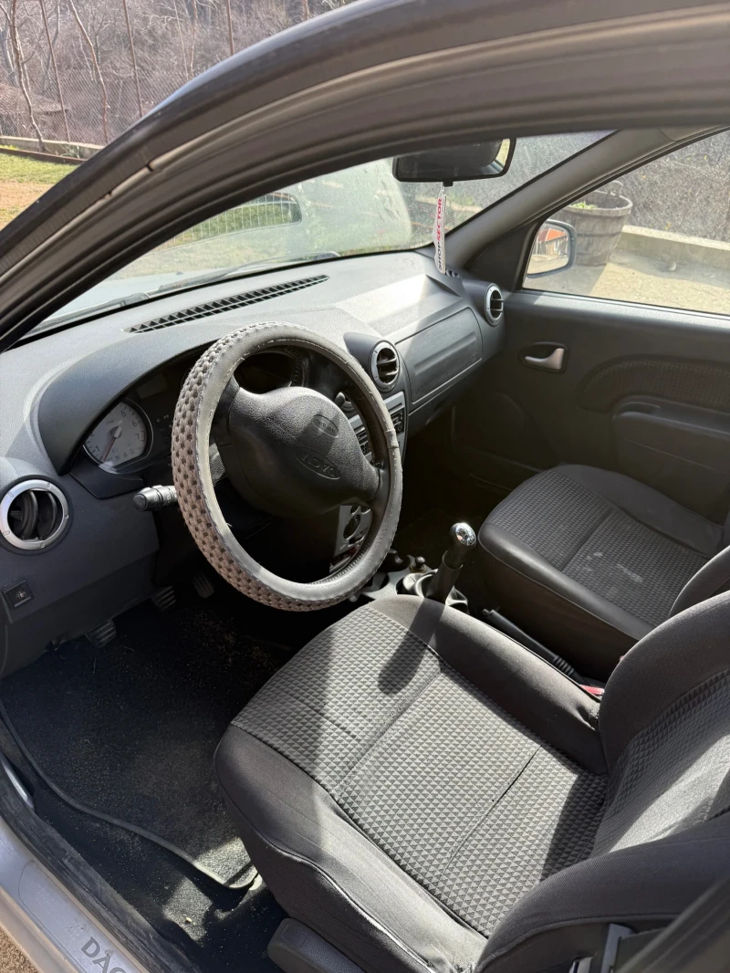 Dacia Logan 1.6 16v, снимка 7 - Автомобили и джипове - 52946782