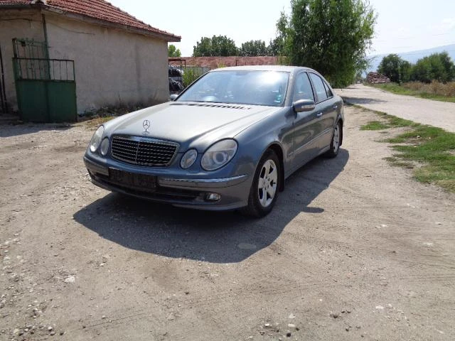 Mercedes-Benz E 320, снимка 1 - Автомобили и джипове - 23080274