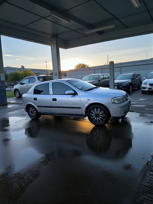 Opel Astra 1.6 benzin, снимка 9 - Автомобили и джипове - 53526092