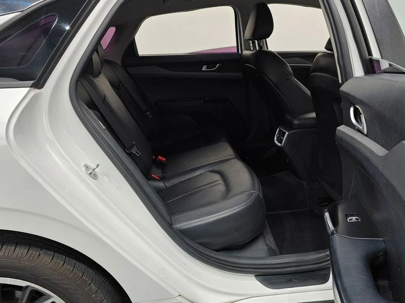 Kia K5 2.0 Automatic, снимка 16 - Автомобили и джипове - 55585896