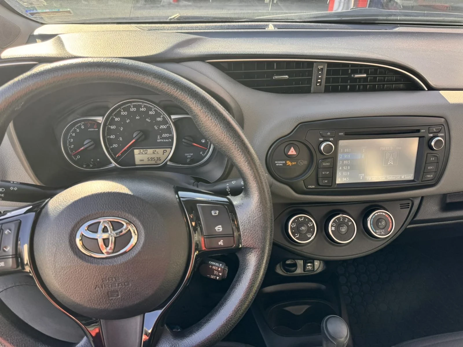 Toyota Yaris 1.5VVT - изображение 8