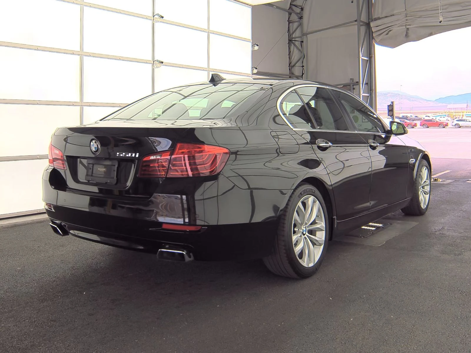 BMW 550 HARMAN* KEYLESS* PODGREV* PANO* HID*  - изображение 4