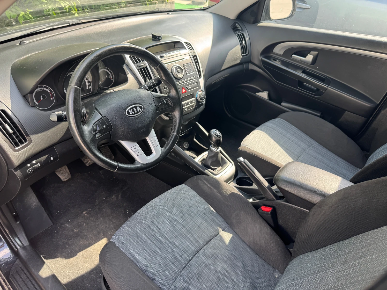 Kia Ceed 1.4 LPG Сервизна История - изображение 9