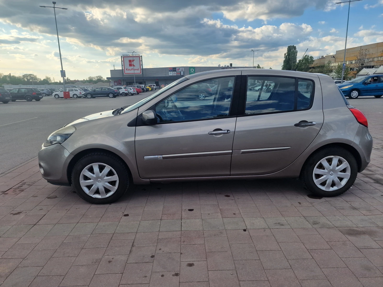 Renault Clio 1.2I LPG - изображение 7