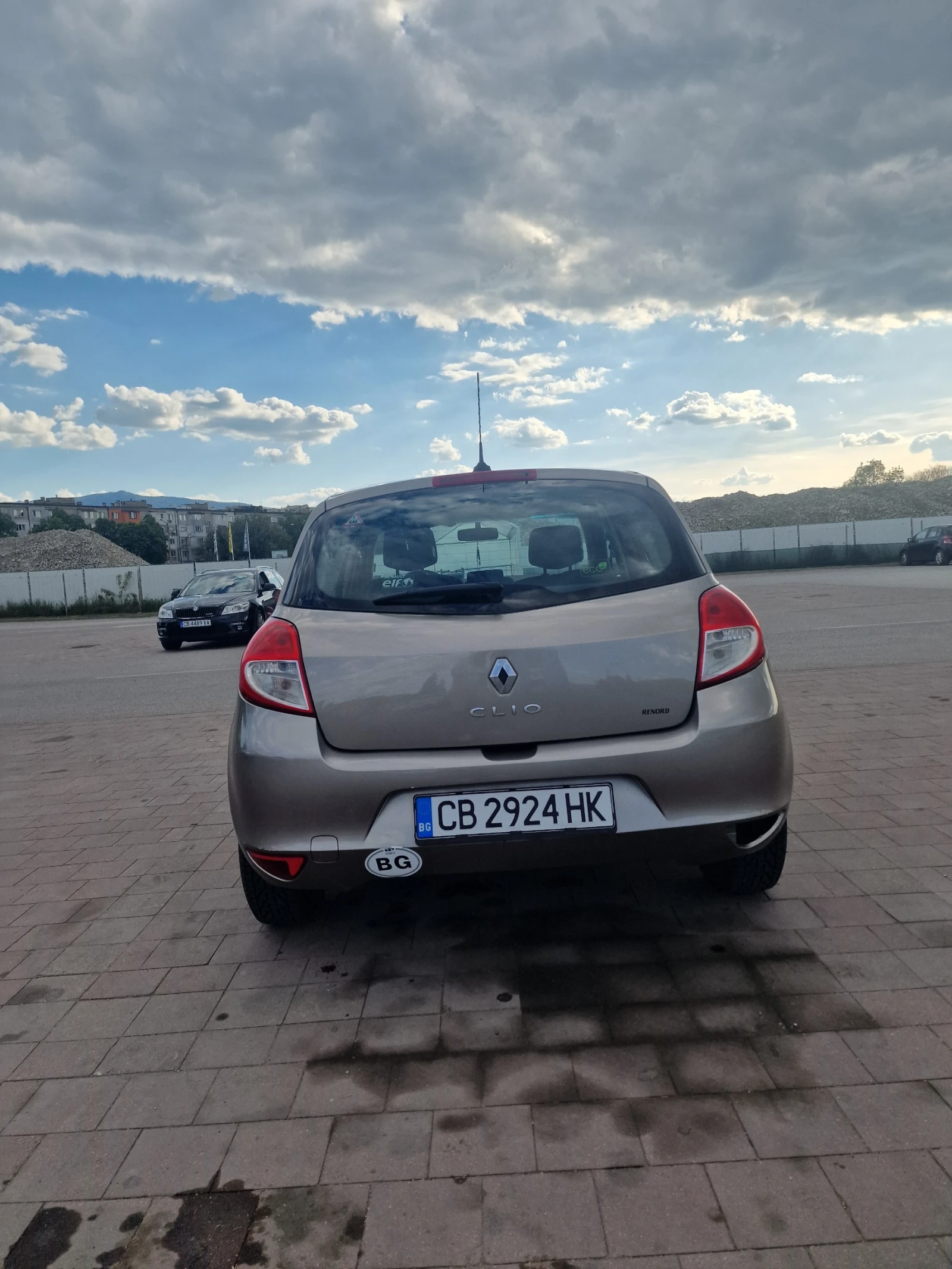 Renault Clio 1.2I LPG - изображение 2