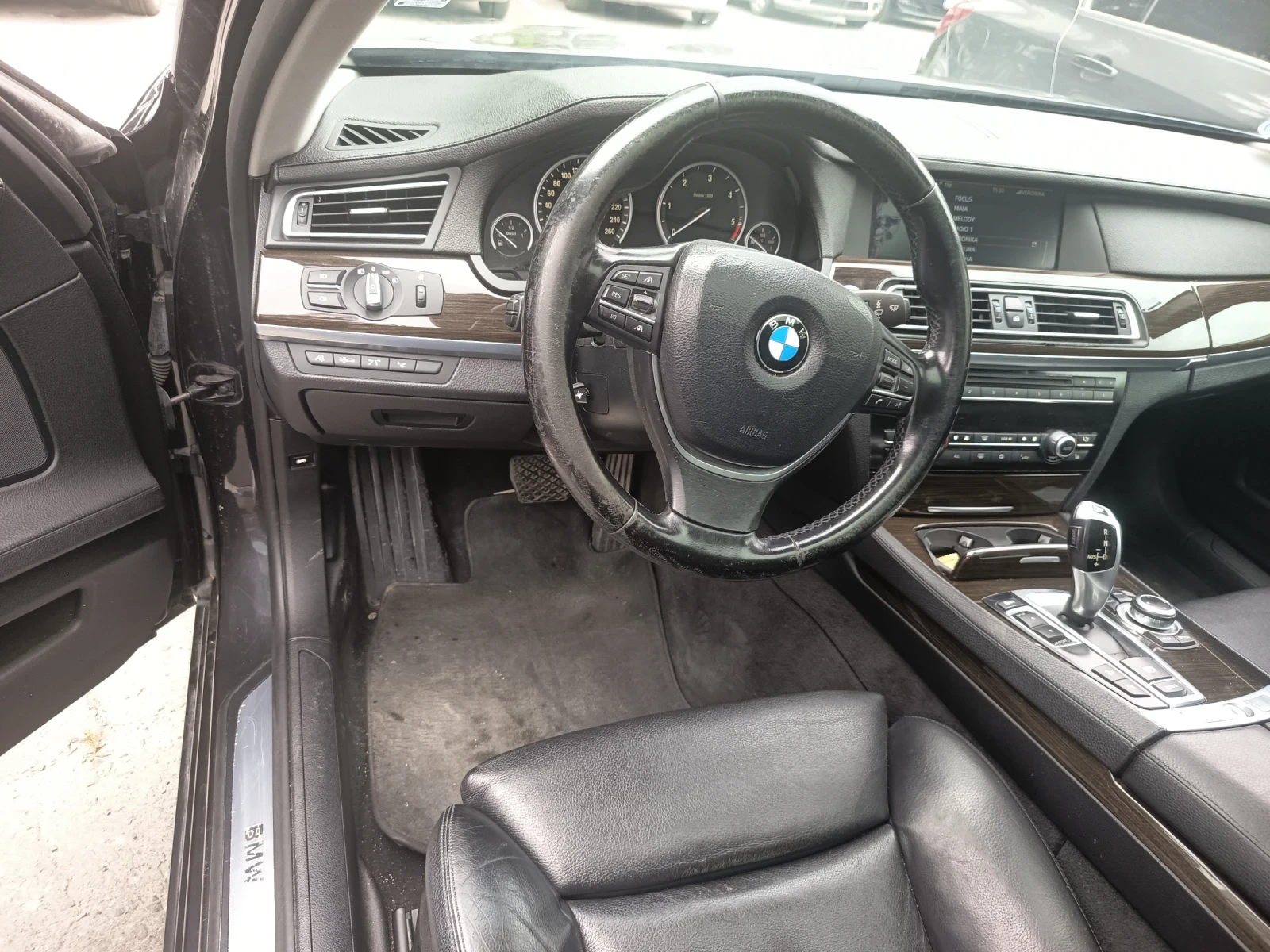 BMW 740  - изображение 3