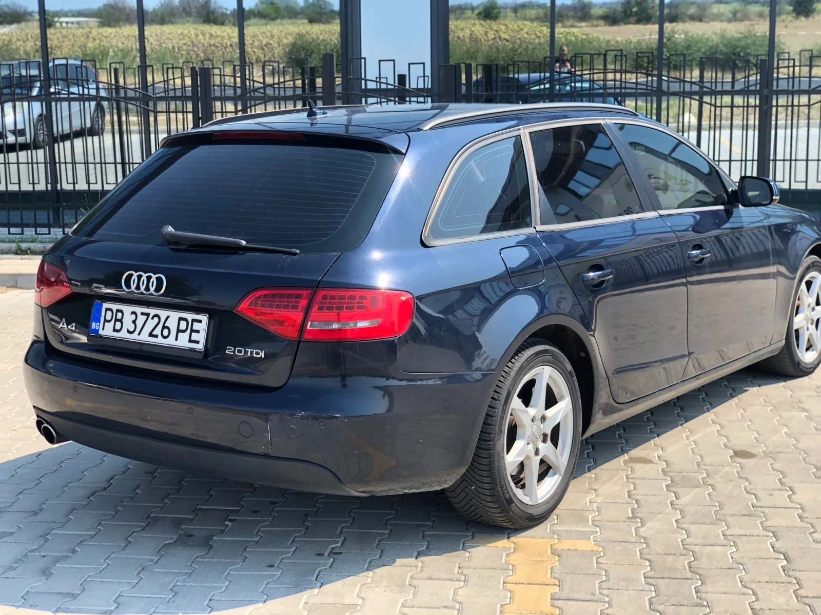 Audi A4 AUDI A4 2000кк. 143к.с. - изображение 2
