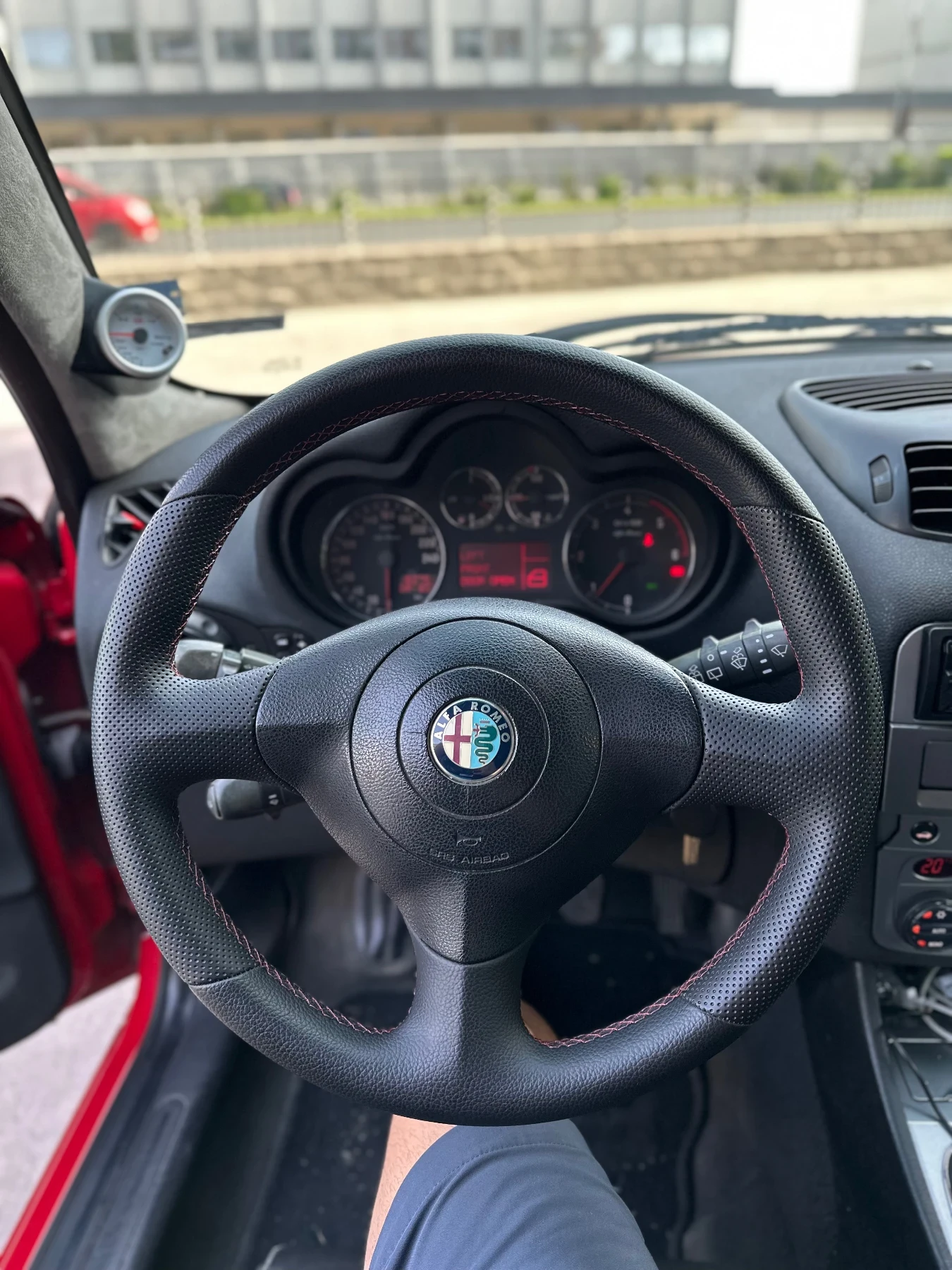 Alfa Romeo 147 1.9 JTD 16V - изображение 7