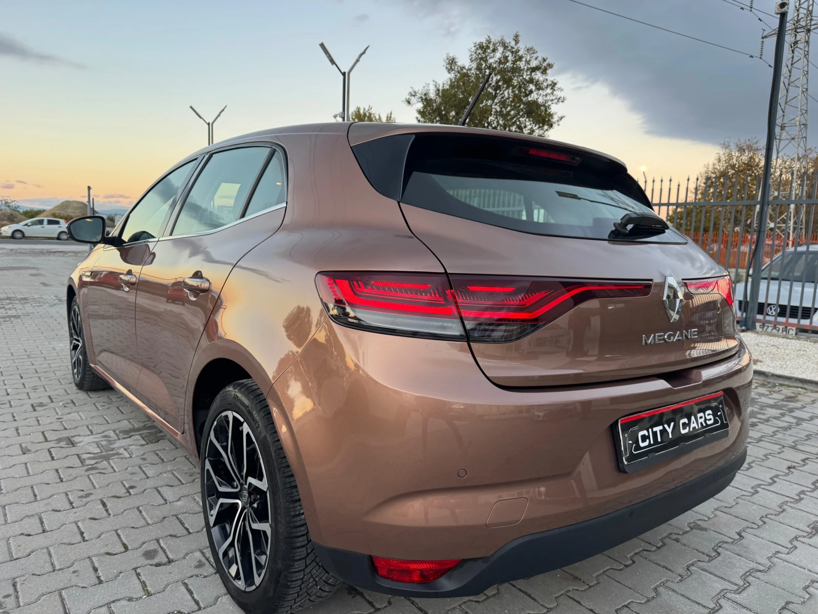 Renault Megane 1.5DCi-!!51.000km!-2022! FULL LED | Mobile.bg   3