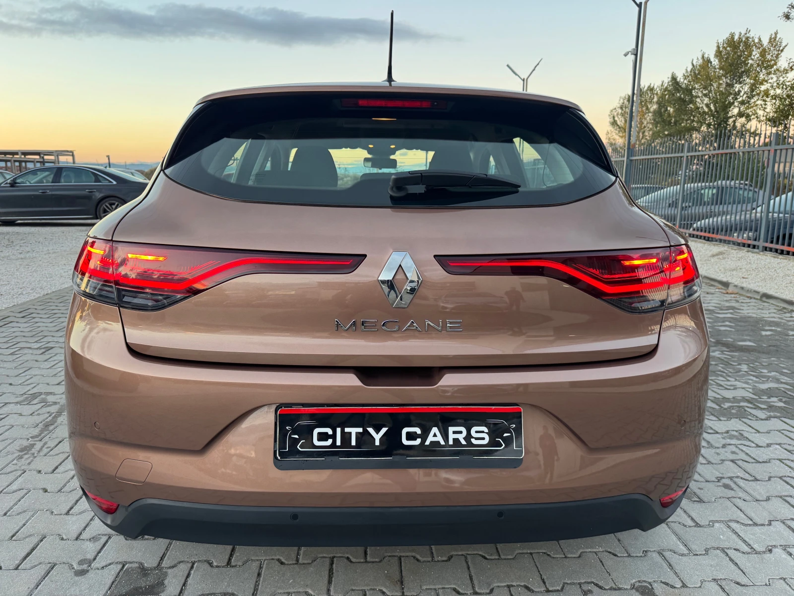 Renault Megane 1.5DCi-!!51.000km!-2022! FULL LED | Mobile.bg   4