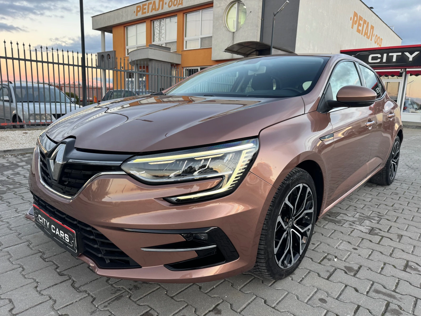 Renault Megane 1.5DCi-!!51.000km!-2022! FULL LED | Mobile.bg   2