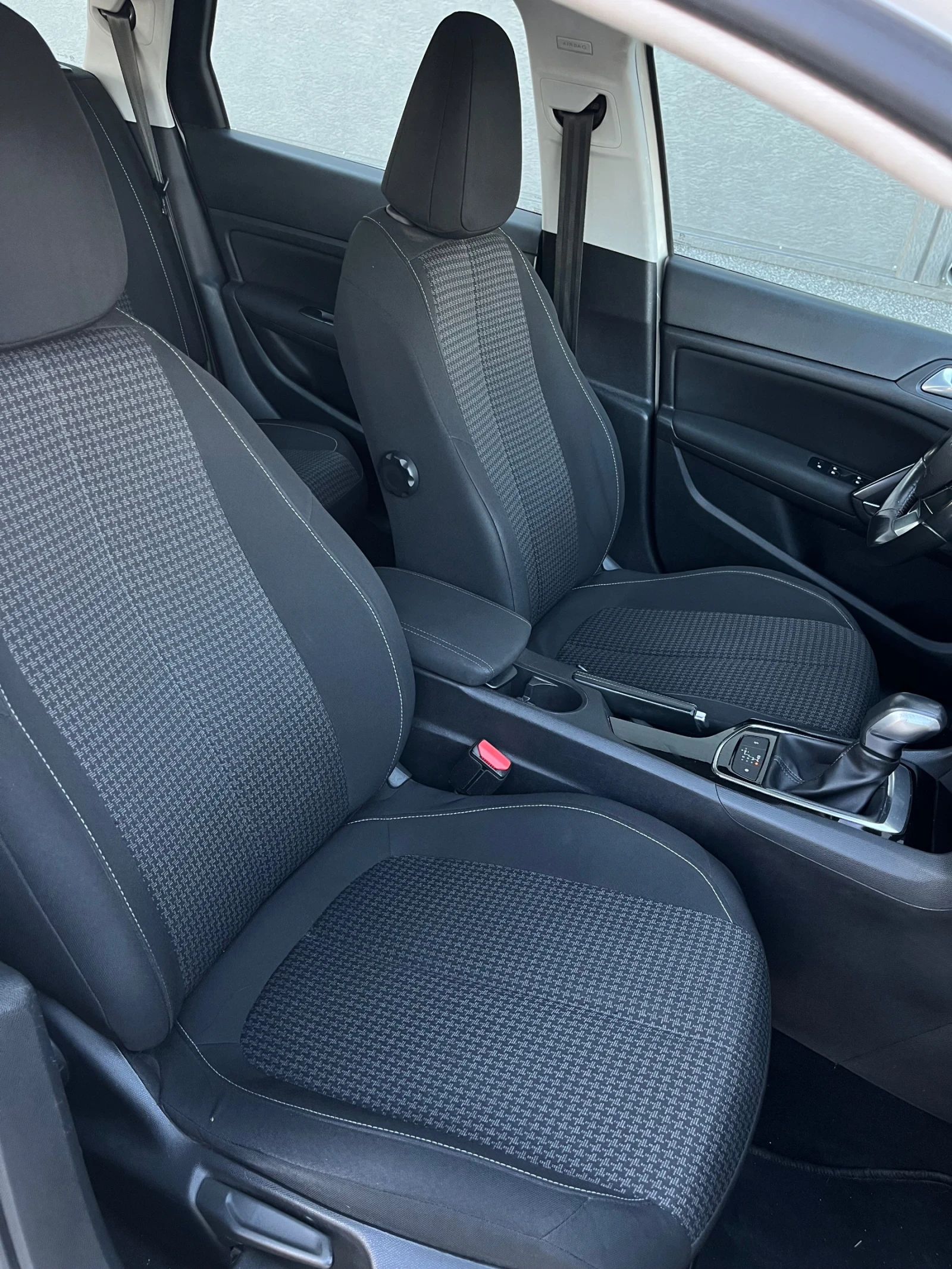 Peugeot 308 1.6 HDI FACELIFT - изображение 9