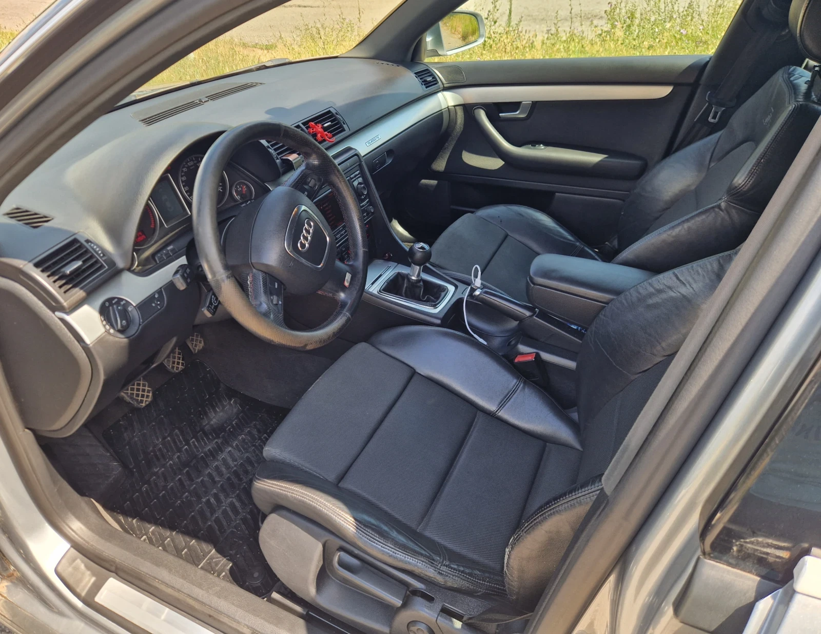 Audi A4 2.0 TDI quattro S-Line - изображение 9