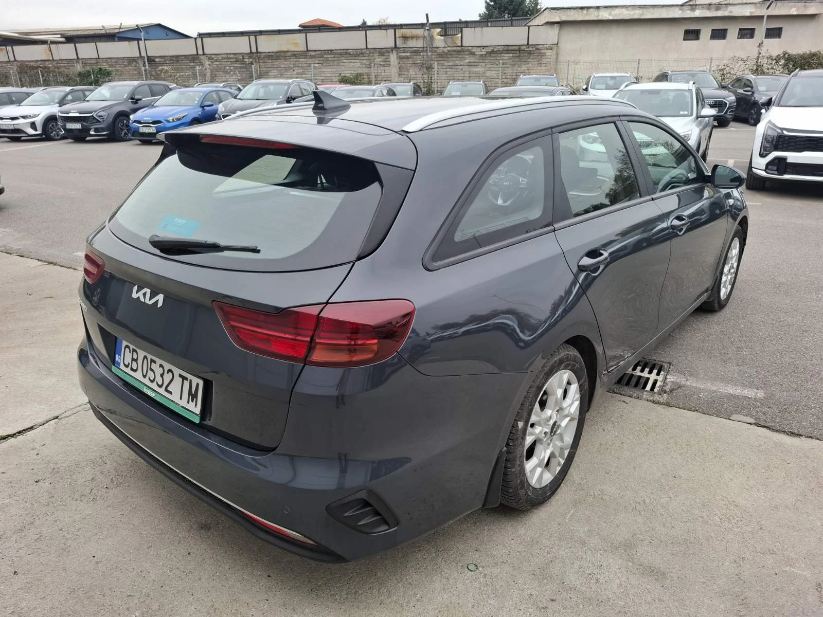 Kia Ceed 1.5 T-gdi SW Comfort Гаранция - изображение 4