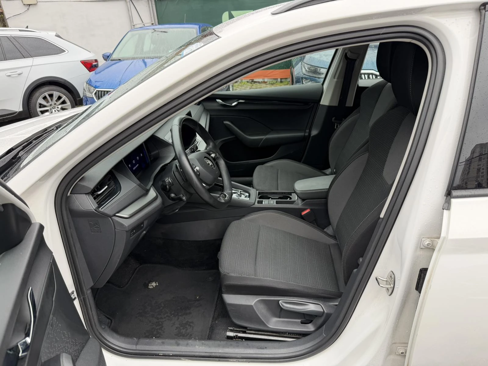 Skoda Octavia Амбишън 2, 0 TDI / 150 к.с. / Автоматик, снимка 5 - Автомобили и джипове - 54064203