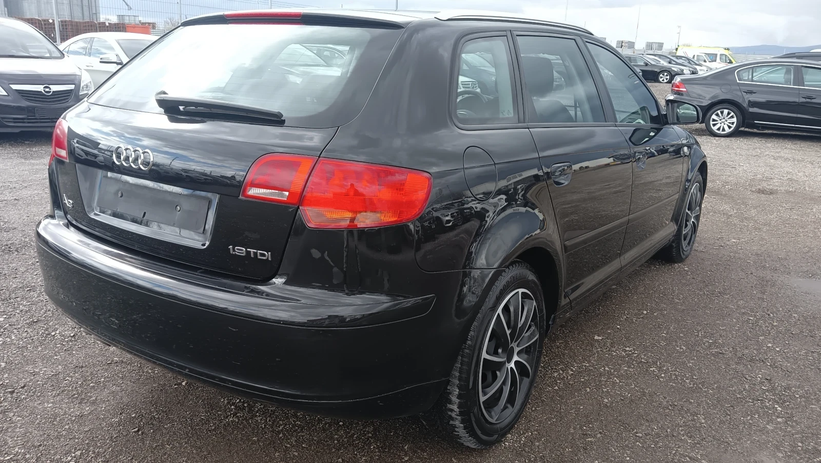 Audi A3 1.9tdi 105к.с SPORT BACK , снимка 3 - Автомобили и джипове - 54090309