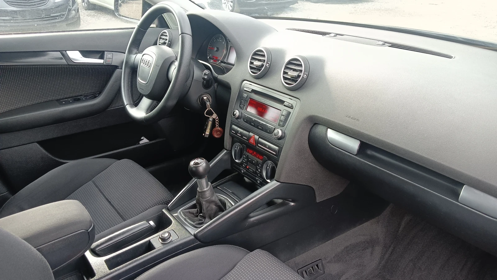 Audi A3 1.9tdi 105к.с SPORT BACK , снимка 8 - Автомобили и джипове - 54090309