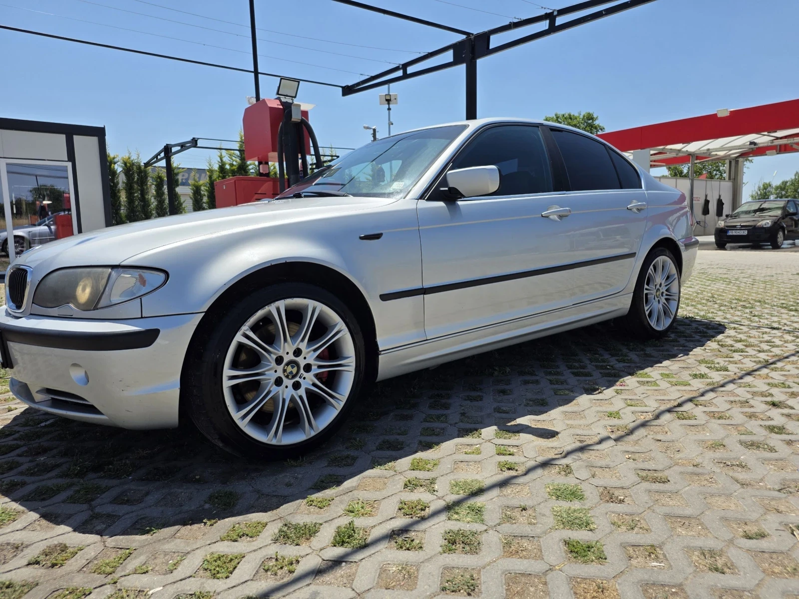 BMW 330, снимка 4 - Автомобили и джипове - 55089674