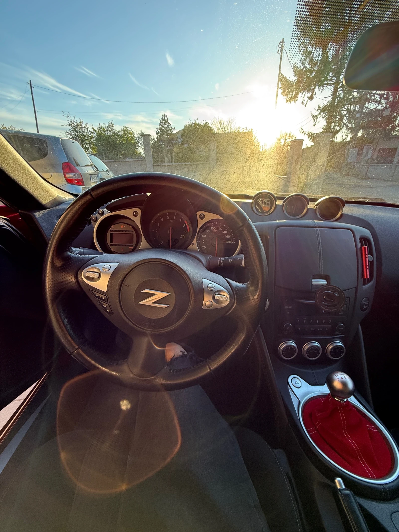 Nissan 370Z 2016г 90х км, снимка 10 - Автомобили и джипове - 54557199