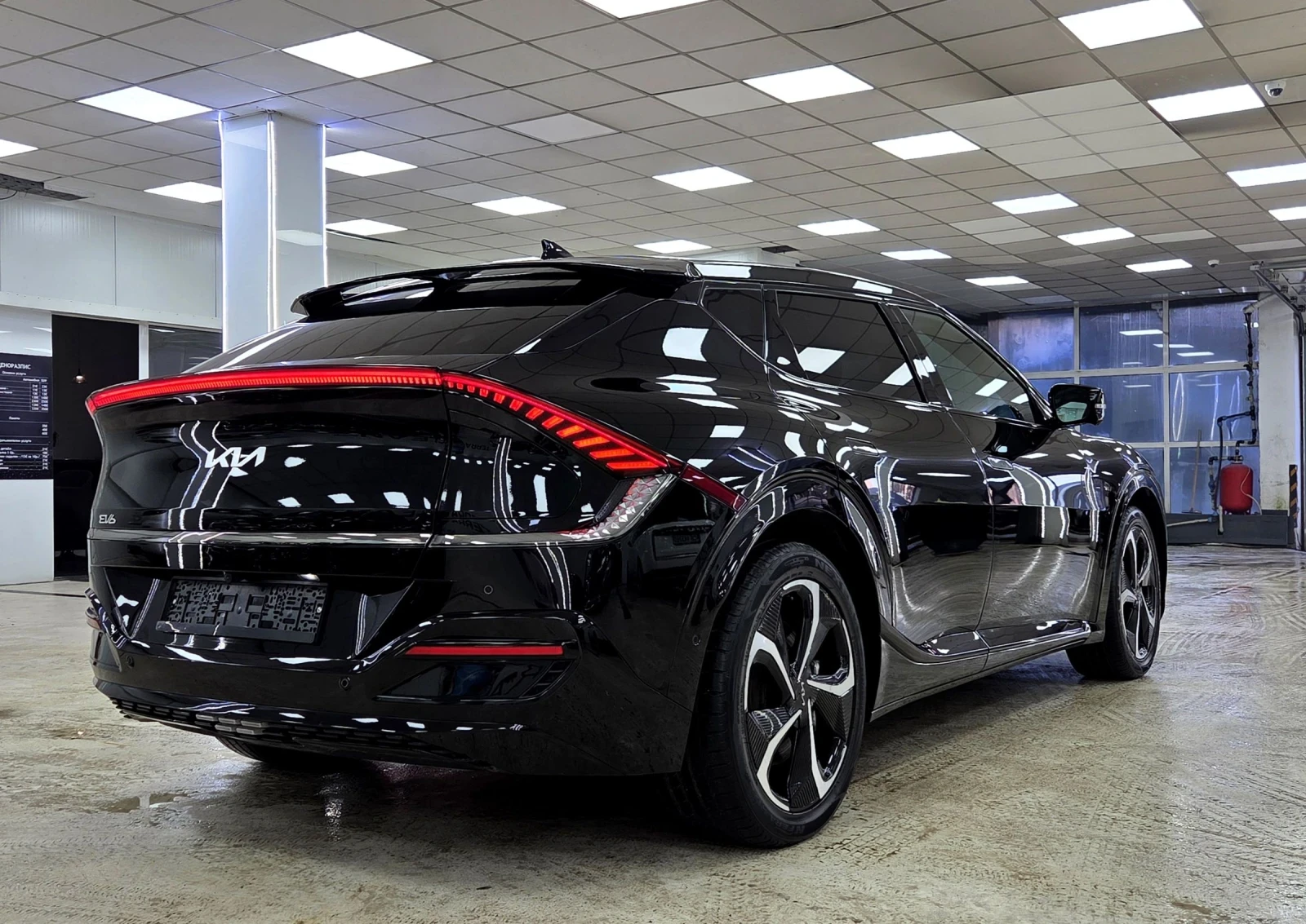 Kia EV6 77KWh/GT line/Сервизна Книжка, снимка 3 - Автомобили и джипове - 54940499