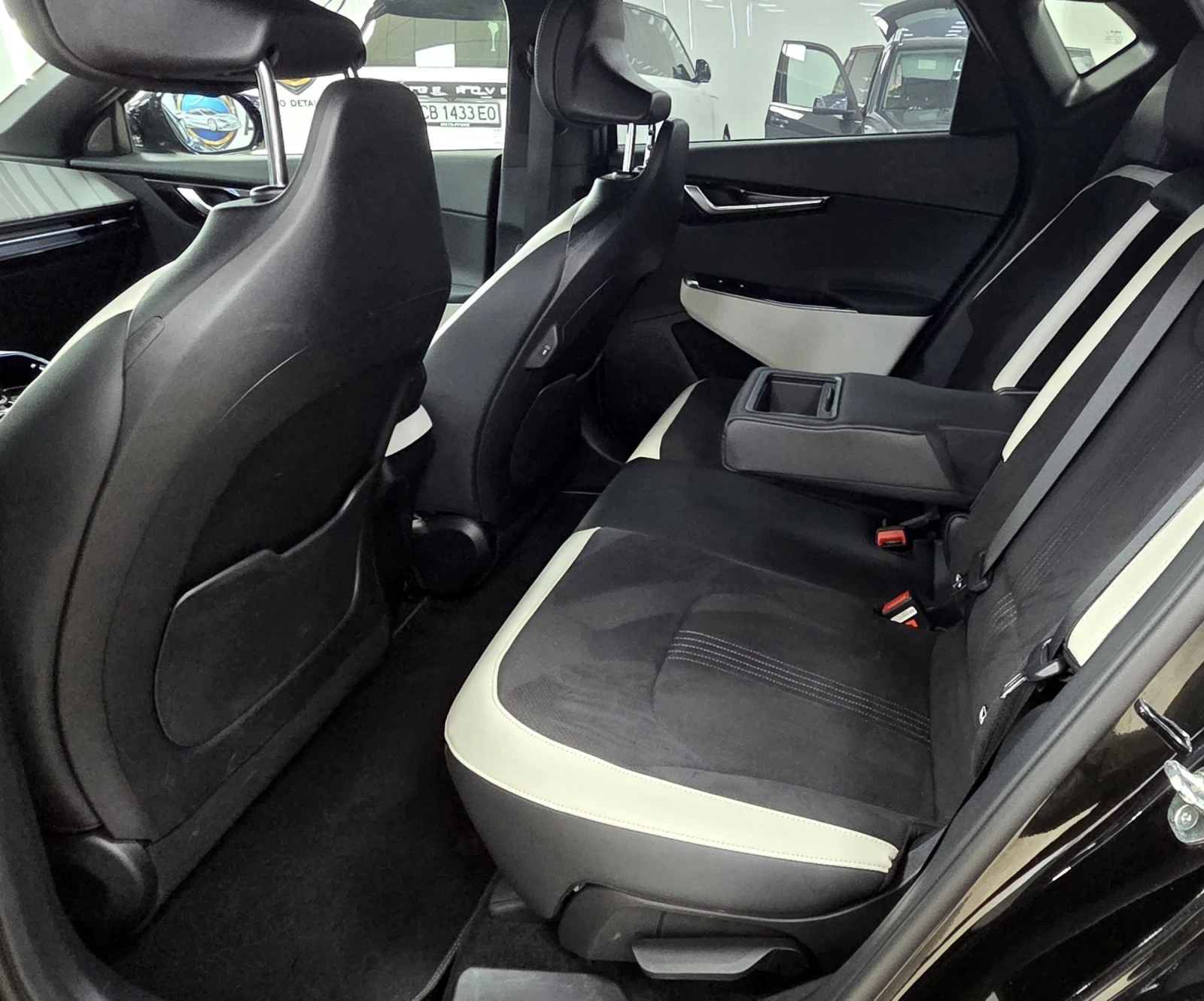Kia EV6 77KWh/GT line/Сервизна Книжка, снимка 9 - Автомобили и джипове - 54940499