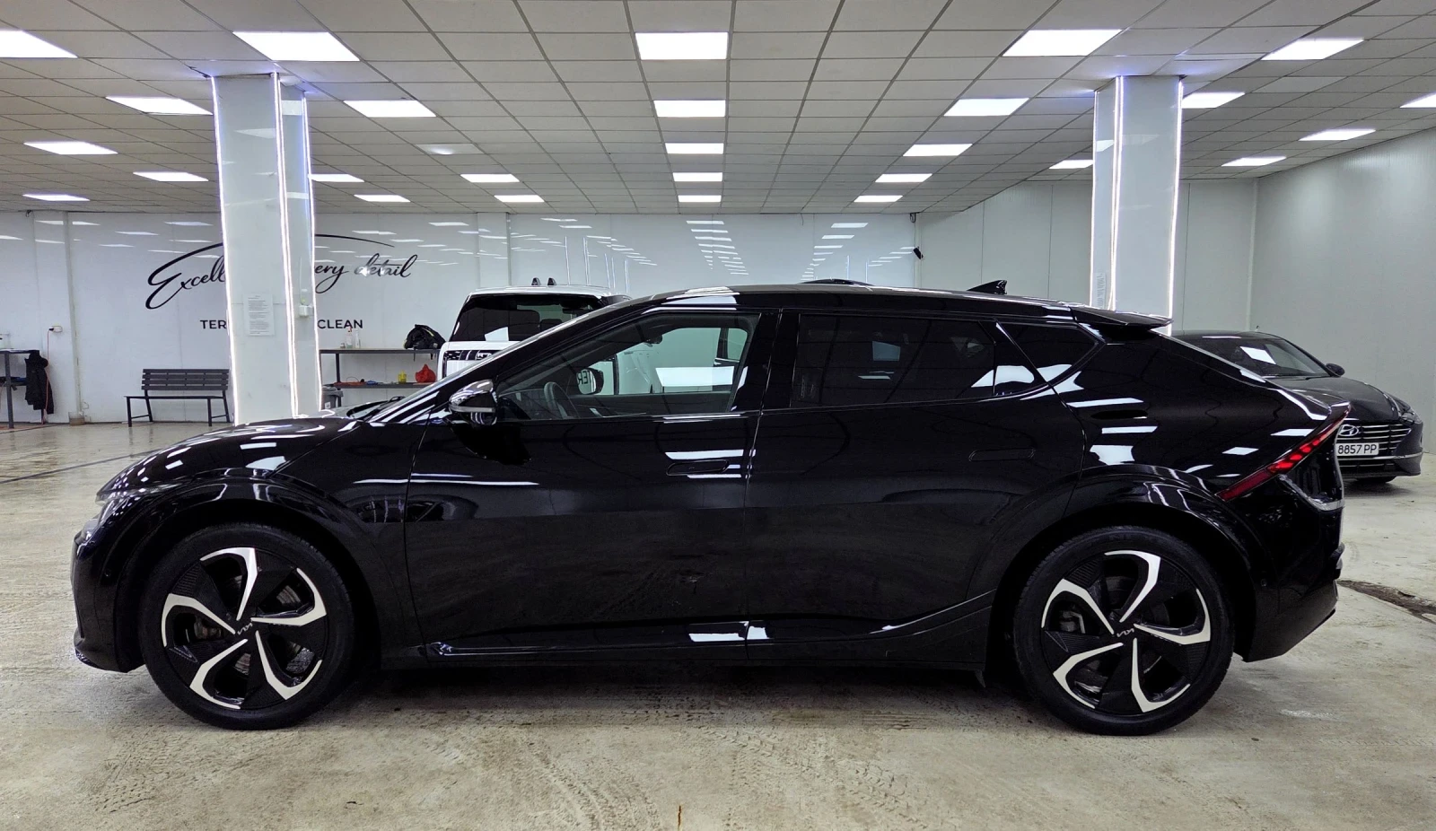 Kia EV6 77KWh/GT line/Сервизна Книжка, снимка 5 - Автомобили и джипове - 54940499