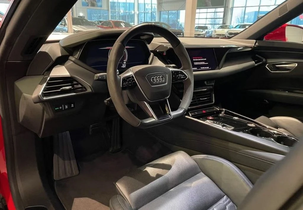 Audi E-Tron GT Quattro, снимка 5 - Автомобили и джипове - 54965760