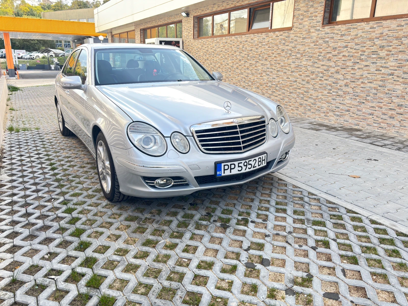 Mercedes-Benz E 280