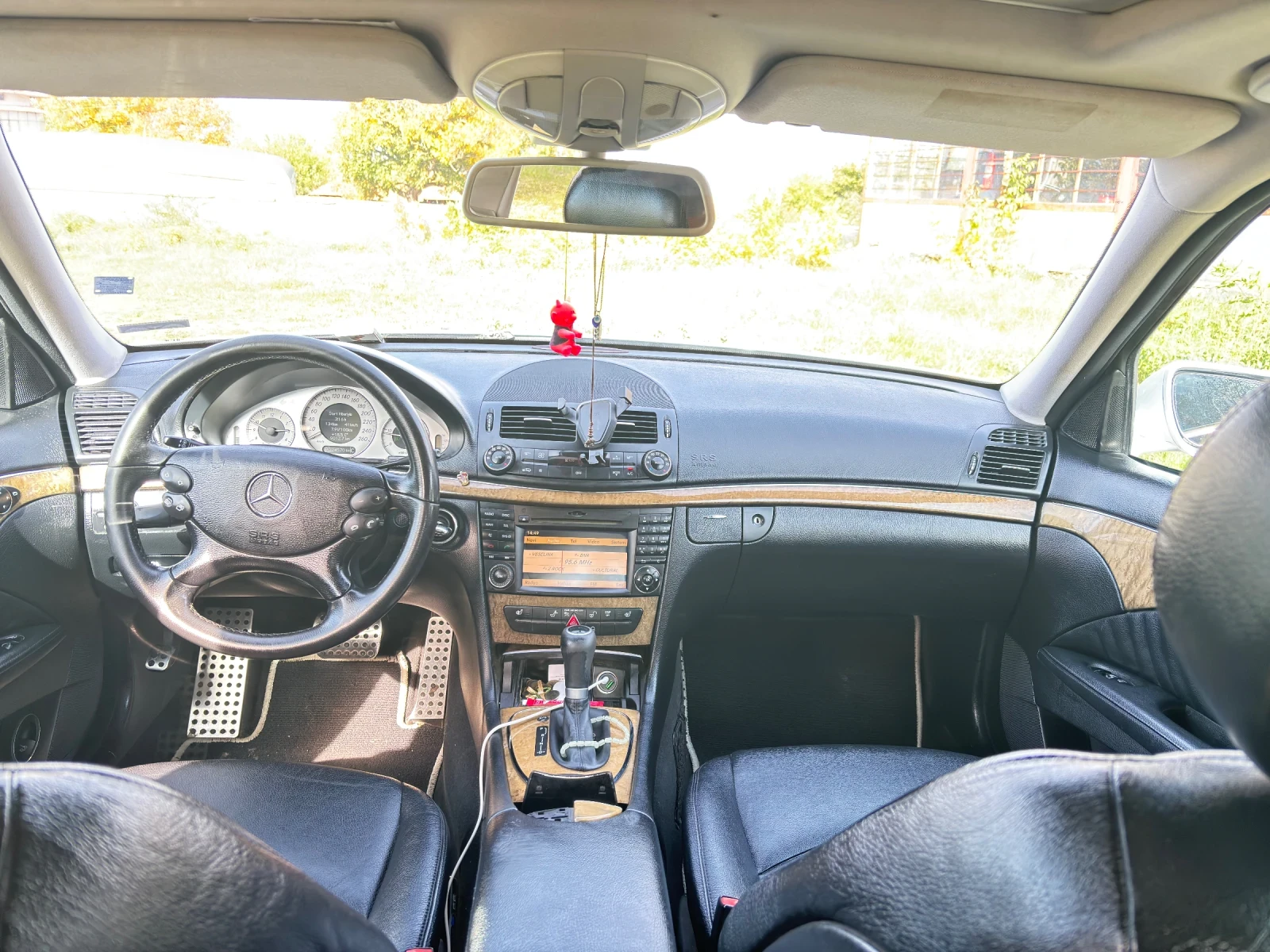 Mercedes-Benz E 280, снимка 11 - Автомобили и джипове - 55016417
