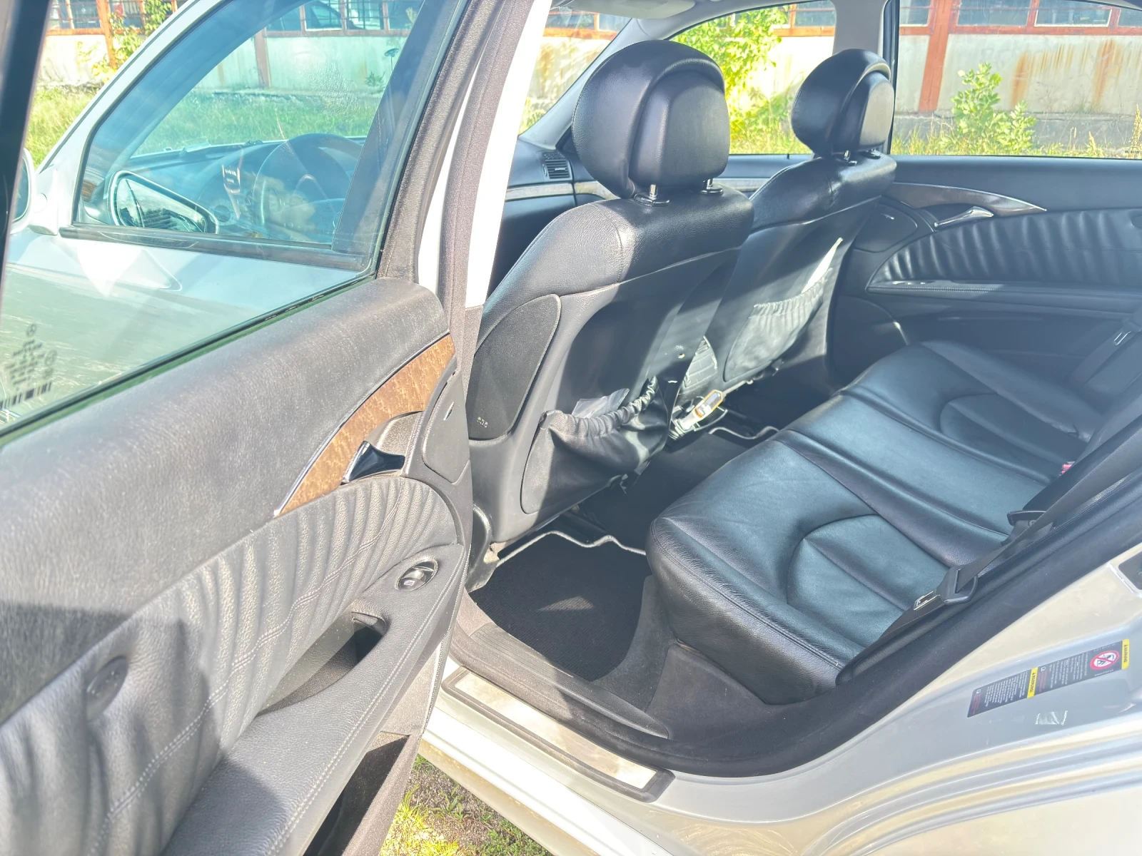 Mercedes-Benz E 280, снимка 17 - Автомобили и джипове - 55016417