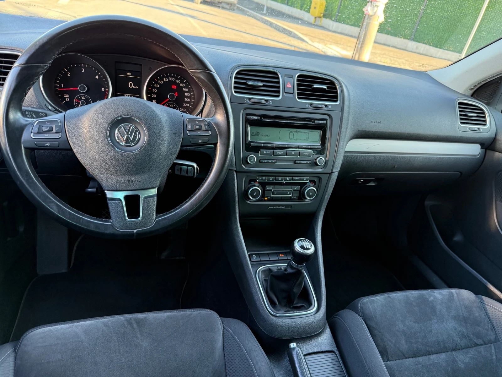 VW Golf 1.6 TDI , HIGHLINE , 4 MOTION, снимка 6 - Автомобили и джипове - 55082317
