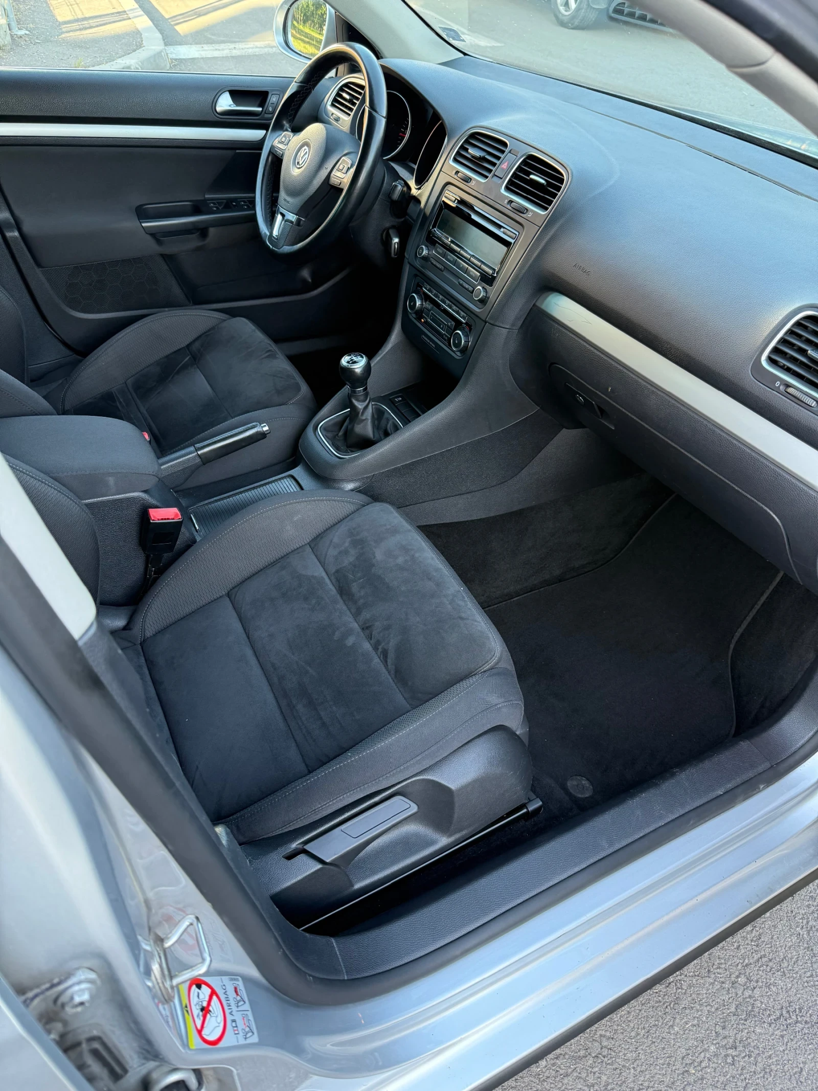 VW Golf 1.6 TDI , HIGHLINE , 4 MOTION, снимка 13 - Автомобили и джипове - 55082317