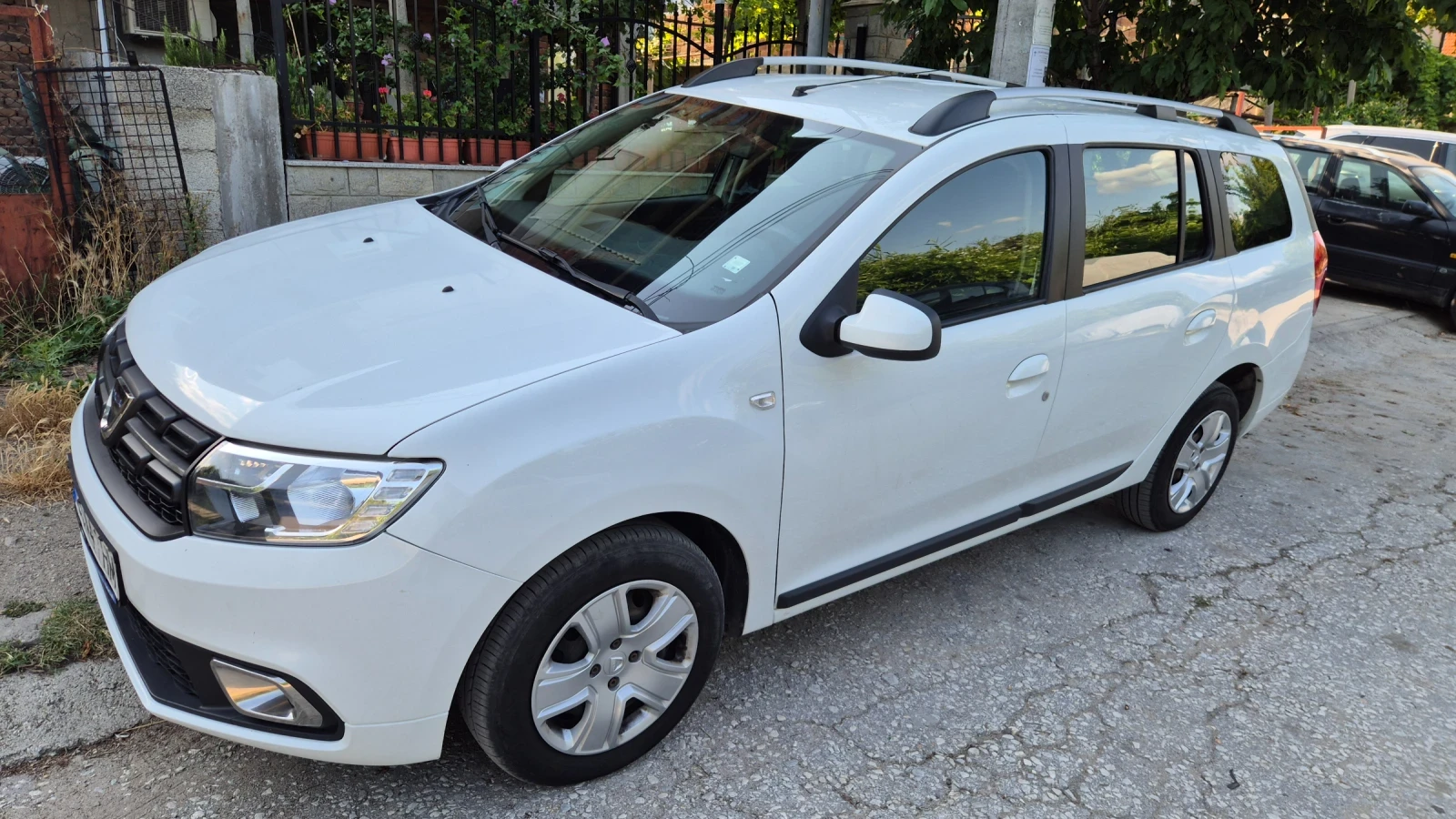 Dacia Logan MCV, снимка 6 - Автомобили и джипове - 55207656