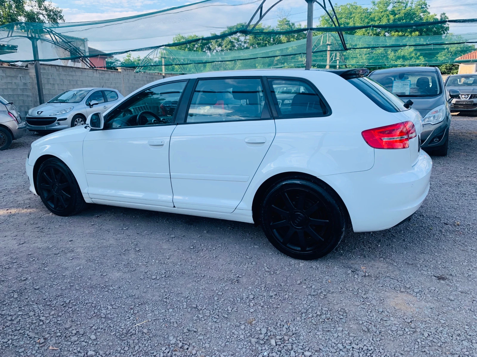 Audi A3 1.6tdi S-LINE, снимка 4 - Автомобили и джипове - 55237227