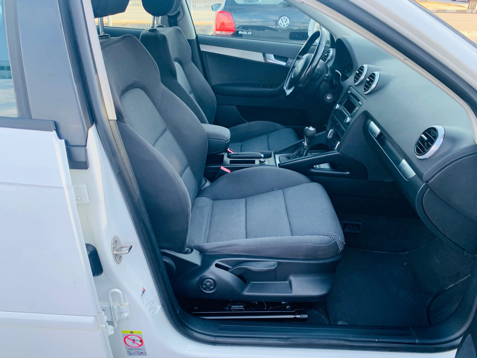 Audi A3 1.6tdi S-LINE, снимка 13 - Автомобили и джипове - 55237227