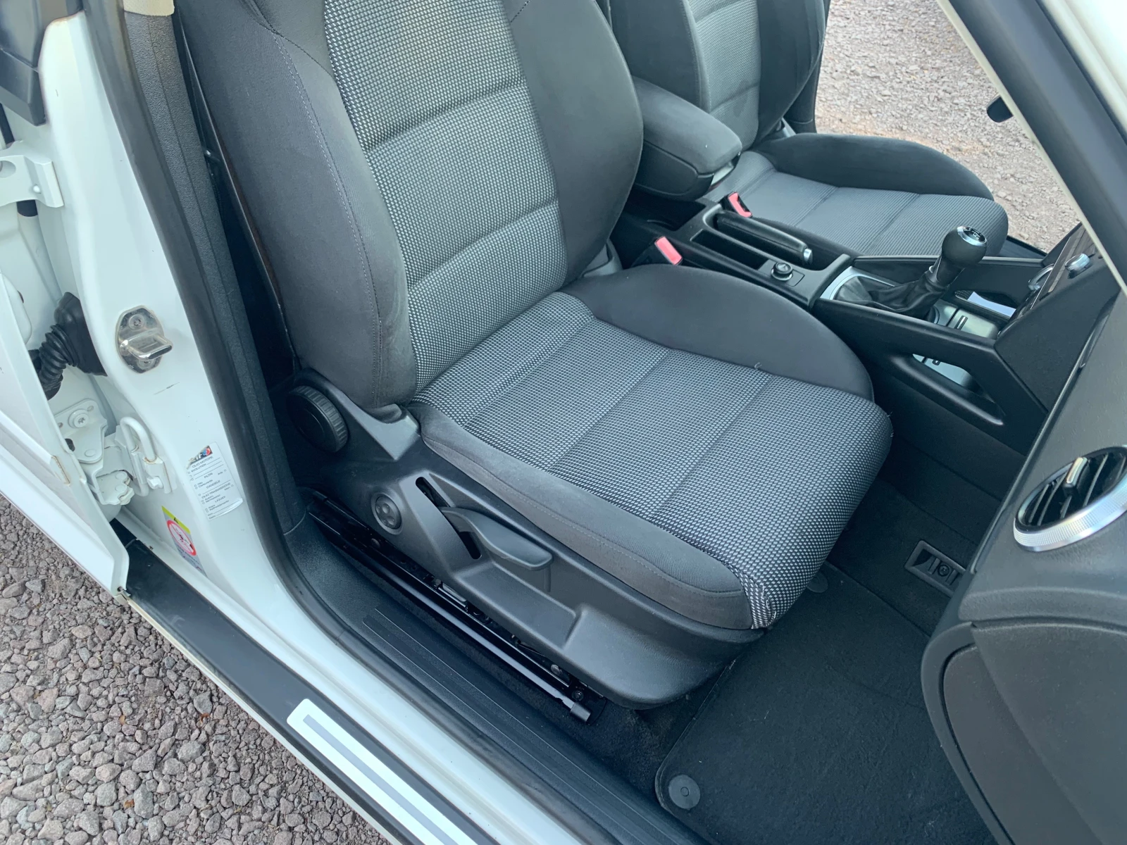 Audi A3 1.6tdi S-LINE, снимка 14 - Автомобили и джипове - 55237227