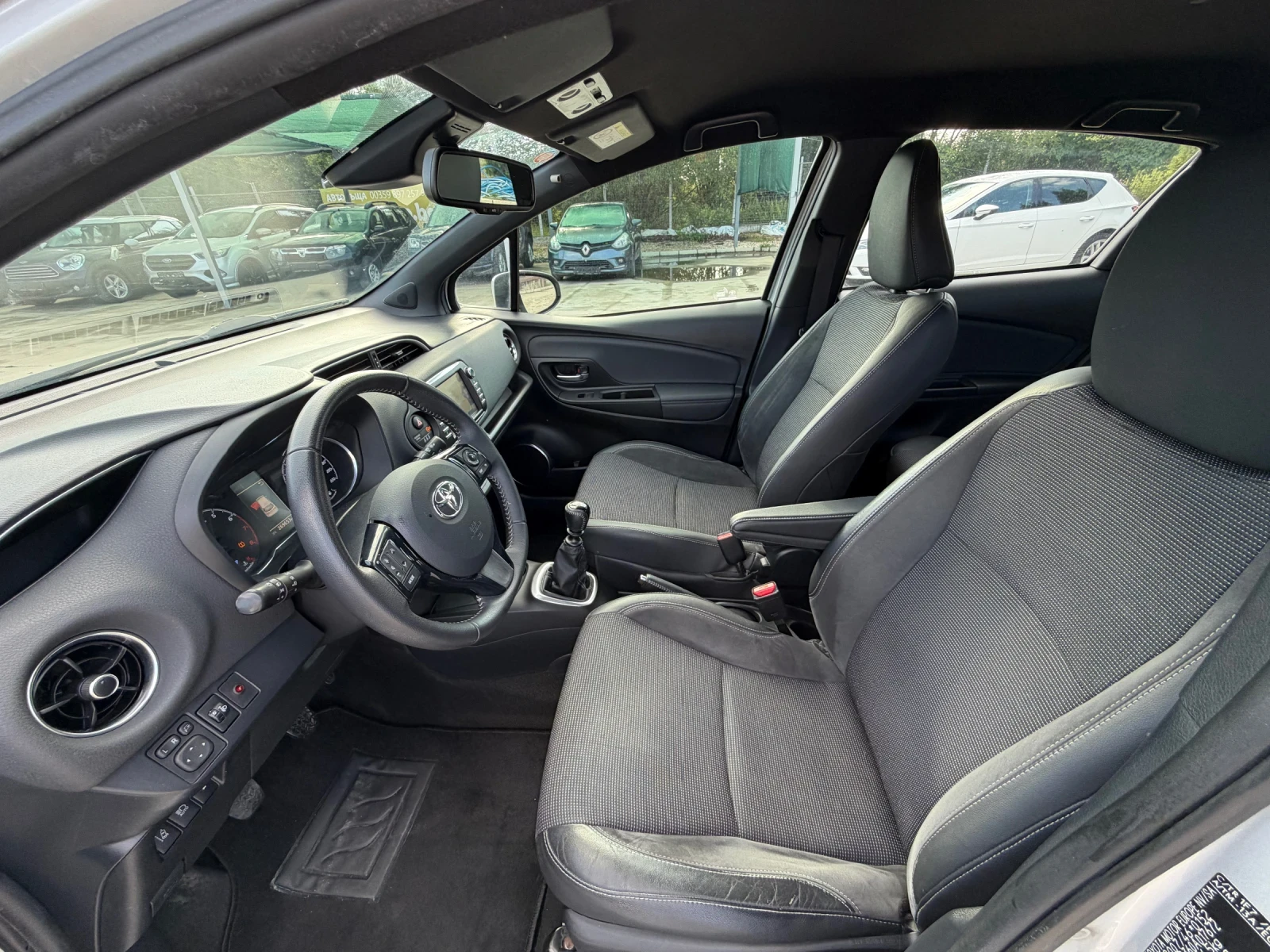 Toyota Yaris 1.5i/Navi/Kamera/�������� ������ �� �������� | Mobile.bg � ����������� 17